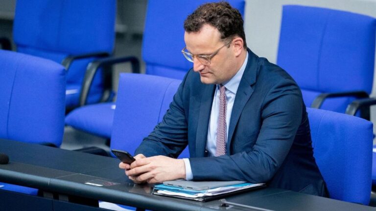 El ministro de Sanidad alemán, Jens Spahn, en el Bundestag