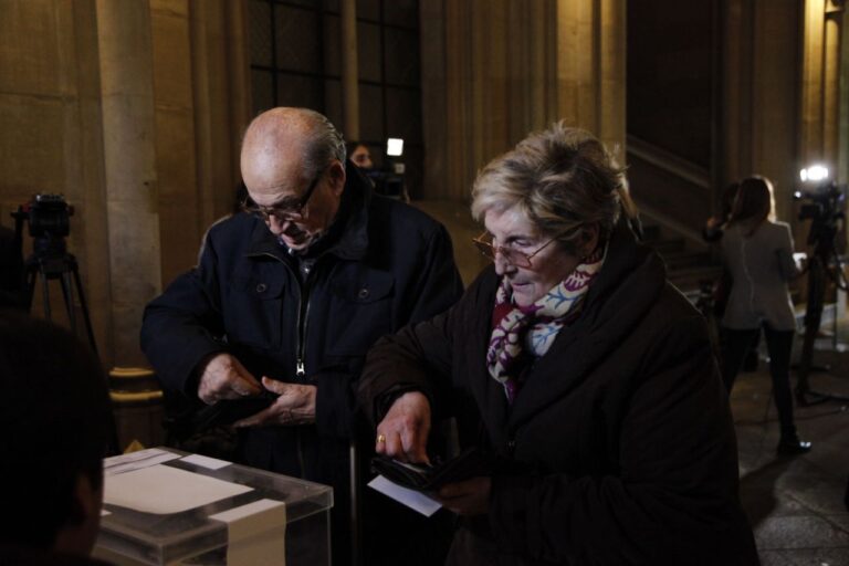 Elecciones en Cataluña voto votar