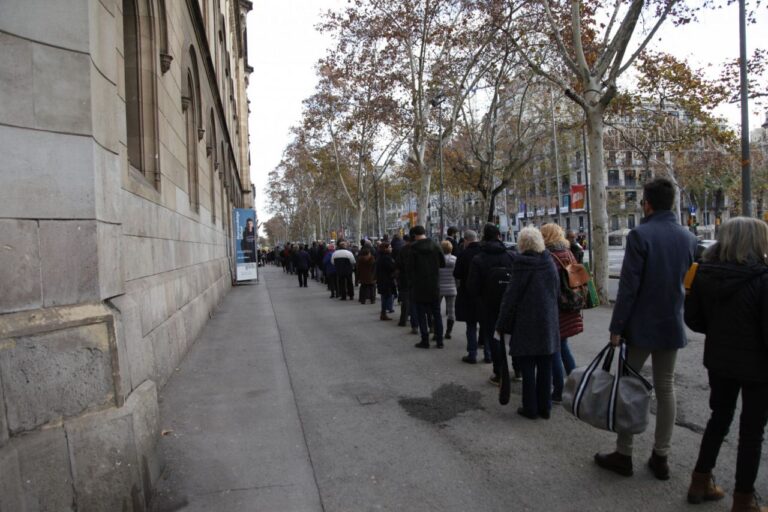 cola elecciones catalunya