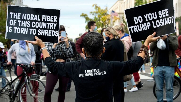 Protesta contra Donald Trump en la plaza Black Lives Matter de Washington