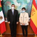 El ministro de Asuntos Exteriores de México, Marcelo Ebrard, y su homóloga española, Arancha González Laya