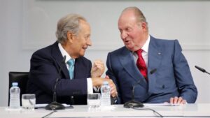 el Rey Juan Carlos I con el empresario Juan Miguel Villar Mir