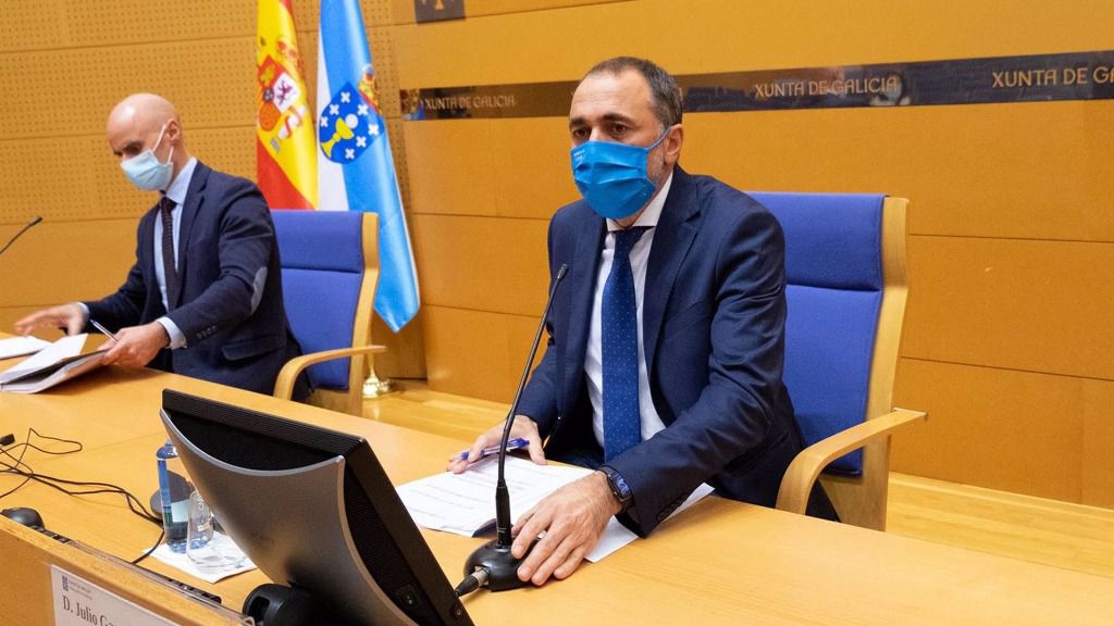 Rueda de prensa del conselleiro de Sanidade, Julio García Comesaña.