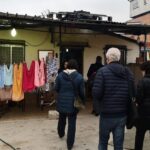 El Relator de la ONU sobre pobreza visita a una familia en la Cañada Real en Madrid