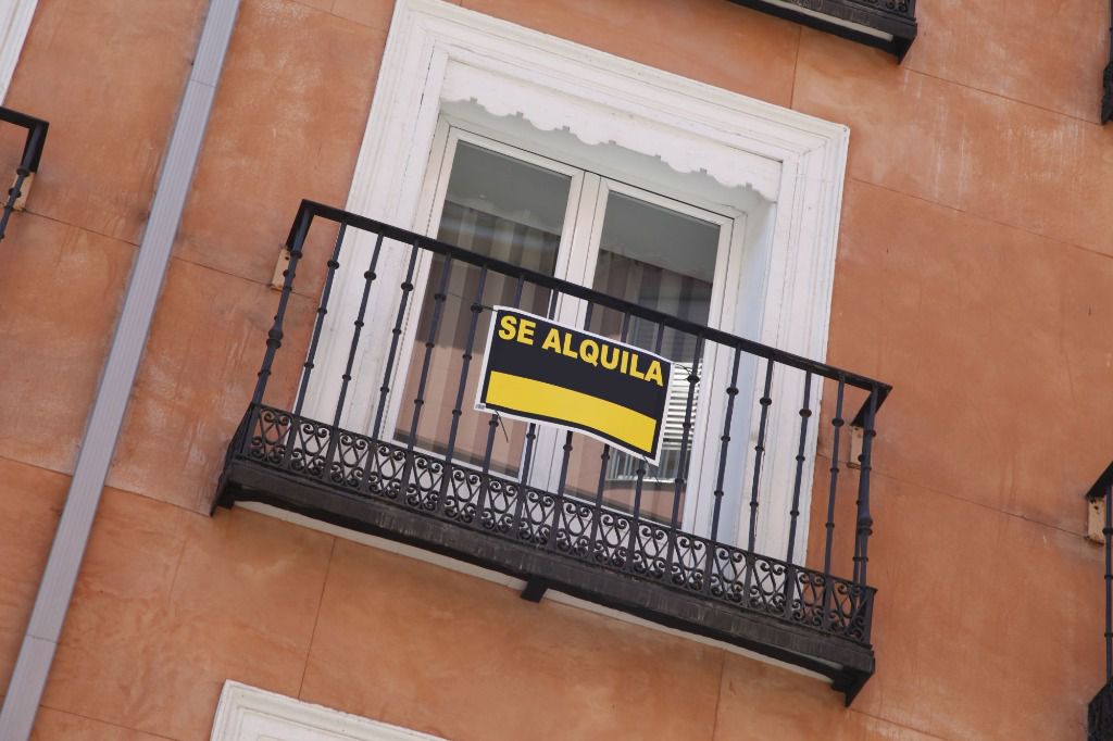 Se alquila vivienda alquiler