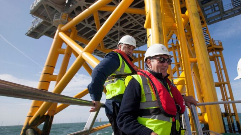 Ignacio Galán, en un parque eólico marino de Iberdrola