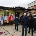 El Relator de la ONU sobre pobreza visita a una familia en la Cañada Real en Madrid
