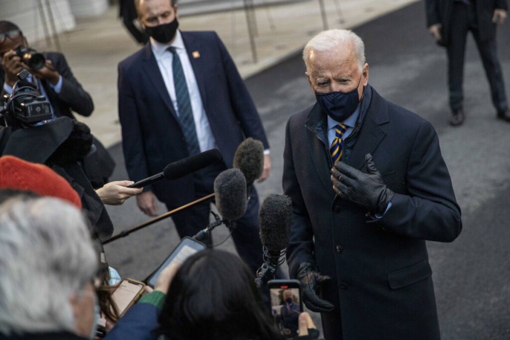 El presidente de Estados Unidos, Joe Biden, antes de su intervención en un acto en Milwaukee. - SHAWN THEW - POOL VIA CNP / ZUMA PRESS / CONTACTOP