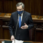 El primer ministro de Italia, Mario Draghi, durante su intervención en la Cámara de Diputados antes de la votación para avalar su gabinete