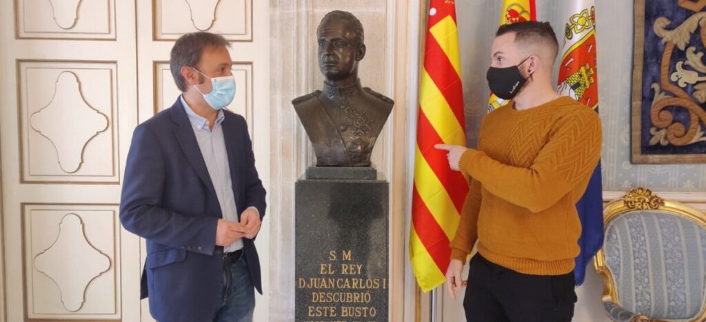 Compromís propone donar el busto del rey emérito del salón Azul a la delegación de Hacienda en Alicante - COMPROMÍS ALACANT