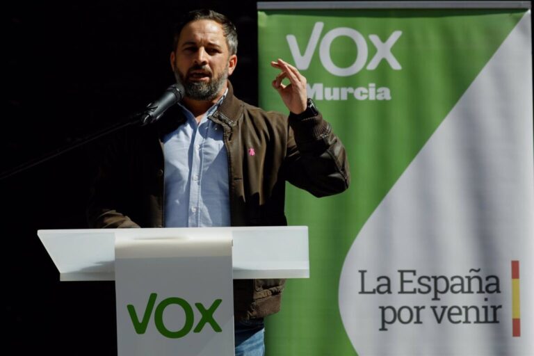 Santiago Abascal en la Plaza del Cardenal Belluga, en Murcia - DIMAS/EUROPA PRESS