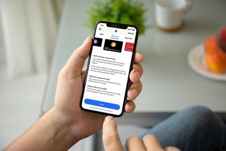 PayPal lanza 'Checkout with Crypto', una nueva solución que permite a sus usuarios pagar con criptomonedas en establecimientos