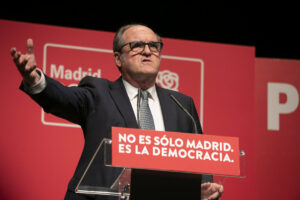 El candidato del PSOE a las elecciones del 4 de mayo, Ángel Gabilondo.