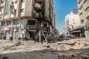 Destrucción de las calles e inmediaciones cercanas al Hospital Al Shifa en Gaza tras los bombardeos israelíes - Mohammed Talatene/dpa