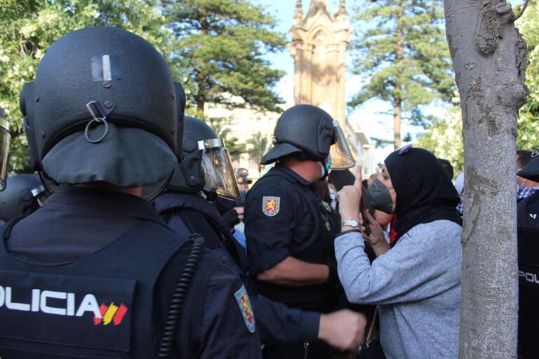 Intervención policial contra disturbios en Ceuta - EUROPA PRESS