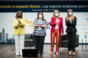 De izquierda a derecha, Rebeca Grynspan, Gema Sacristán, Núria Vilanova y Begoña Gómez tras la firma del Manifiesto ‘Por la transformación de Iberoamérica: más sostenible, más social’ durante el IV Congreso Iberoamericano CEAPI.