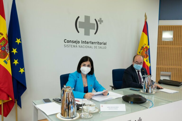 Carolina Darias y Miquel Iceta en la reunión del Consejo Interterritorial de Salud.