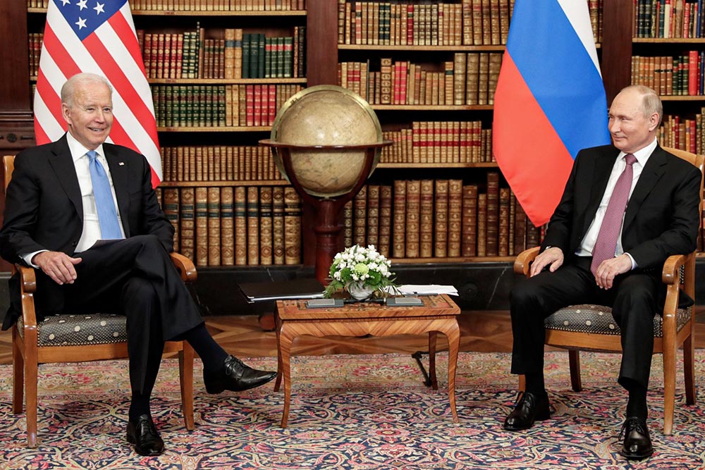 Los presidentes de Estados Unidos y Rusia, Joe Biden y Vladimir Putin, en su reunión en Ginebra. - -/Kremlin/dpa