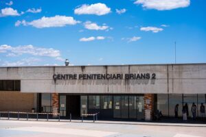Fachada del Centro Penitenciario Brians 2 de Barcelona, prisión donde fue hallado muerto ayer el magnate del software de antivirus John McAfee - Pau Venteo - Europa Press