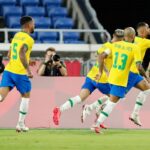 Los jugadores de Brasil celebran el 0-1 de Cunha en la final ante España de los Juegos Olímpicos de Tokio - Rodrigo Reyes Marin/ZUMA Press W / DPA
