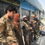 Milicianos talibán en el aeropuerto de Kabul - SAIFURAHMAN SAFI / XINHUA NEWS / CONTACTOPHOTO