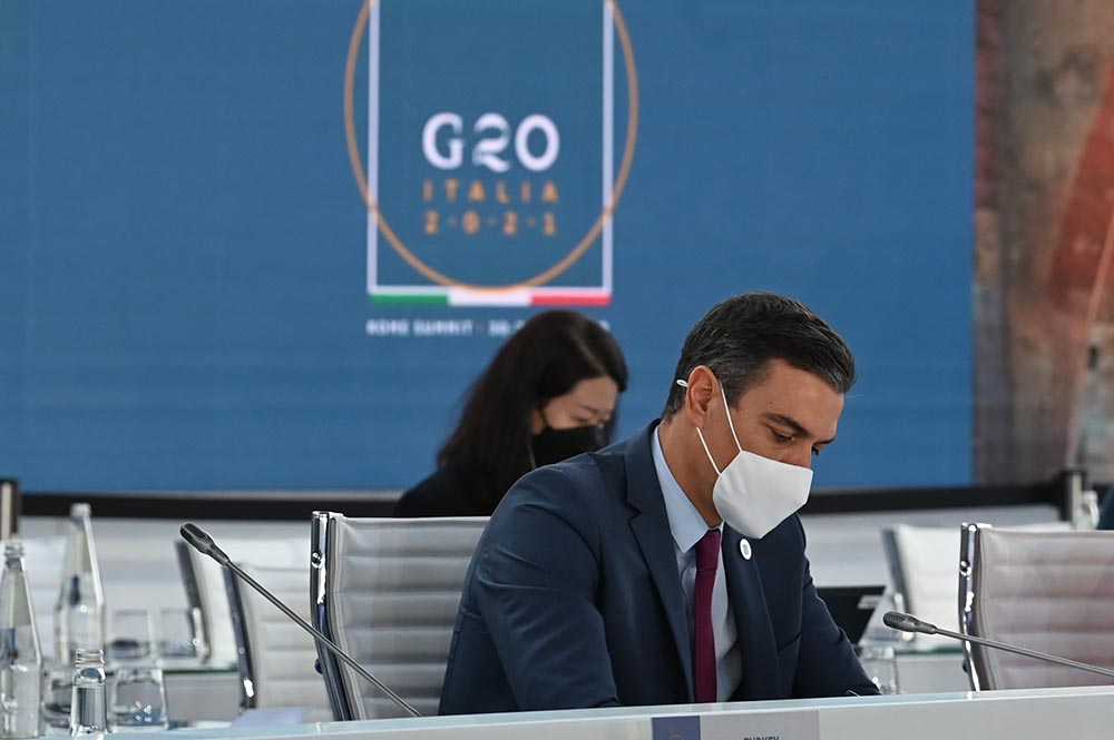 El presidente del Gobierno de España, Pedro Sánchez en la segunda jornada de la cumbre del G20, a 31 de octubre de 2021, en Roma (Italia). - Pool Moncloa/Borja Puig de la Bellacasa