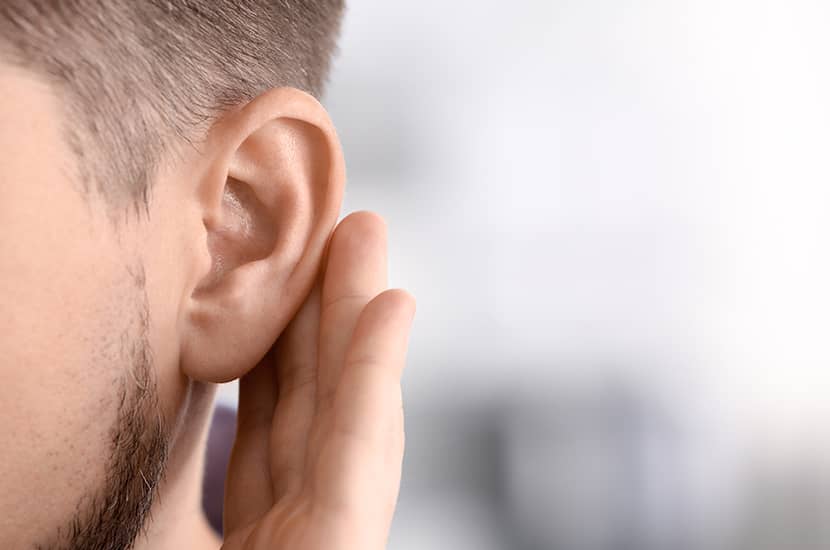 Distintos factores pueden causar problemas auditivos