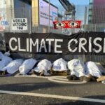 Activistas en los alrededores de la Cumbre del Clima celebrada en Glasgow. / Elena López Gunn