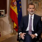 El Rey Felipe VI ofrece su tradicional discurso de Nochebuena desde el Palacio de la Zarzuela, a 24 de diciembre de 2021, en Madrid (España). - POOL