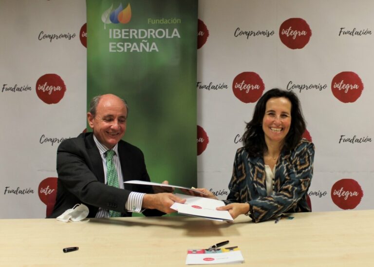 Iberdrola, a través de su fundación en España, y la Fundación Integra han puesto en marcha 'Iluminando el empleo' para ayudar a mujees víctimas de violencia de género - IBERDROLA
