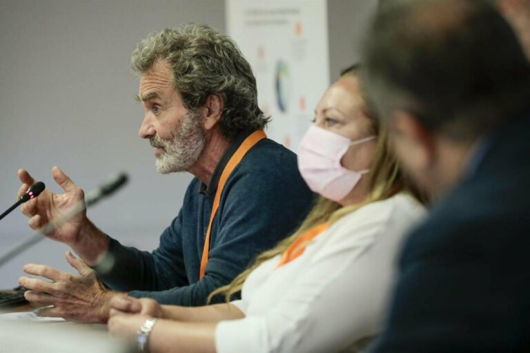 Fernando Simón durante una intervención hoy e Valencia. / EFE | Ana Escobar