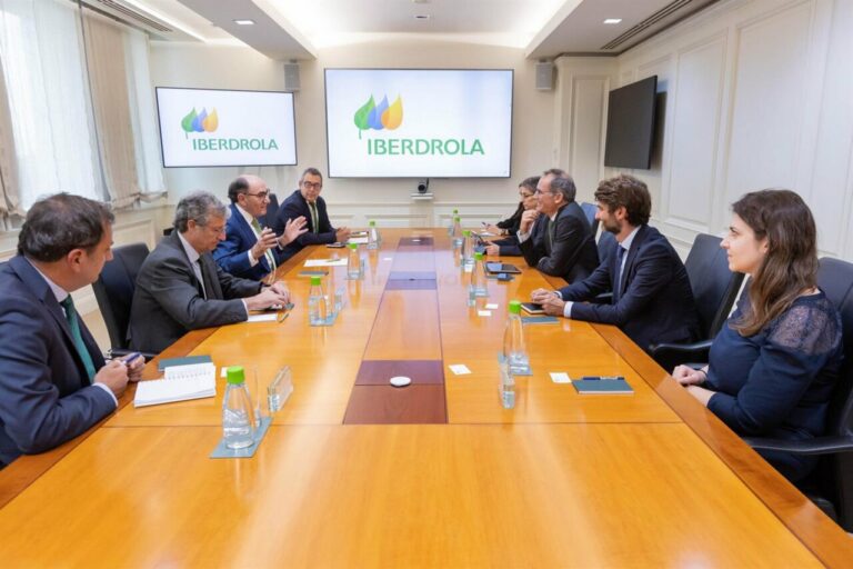 El presidente de Iberdrola, Ignacio Sánchez Galán, mantiene un encuentro de trabajo con el vicepresidente para Europa, América Latina y el Caribe de International Finance Corporation (IFC), Alfonso García Mora - IBERDROLA