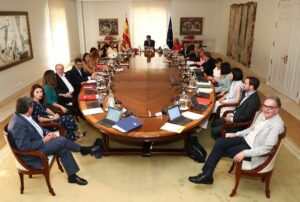 Los ministros del Gobierno antes de una reunión del Ejecutivo | Foto de La Moncloa