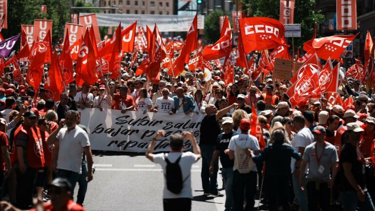 imagen de la manifestación de CCOO y UGT en Madrid