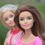 El reparto gratuito de muñecas Barbies en las escuelas británicas ha suscitado polémica en Reino Unido. / Pixabay
