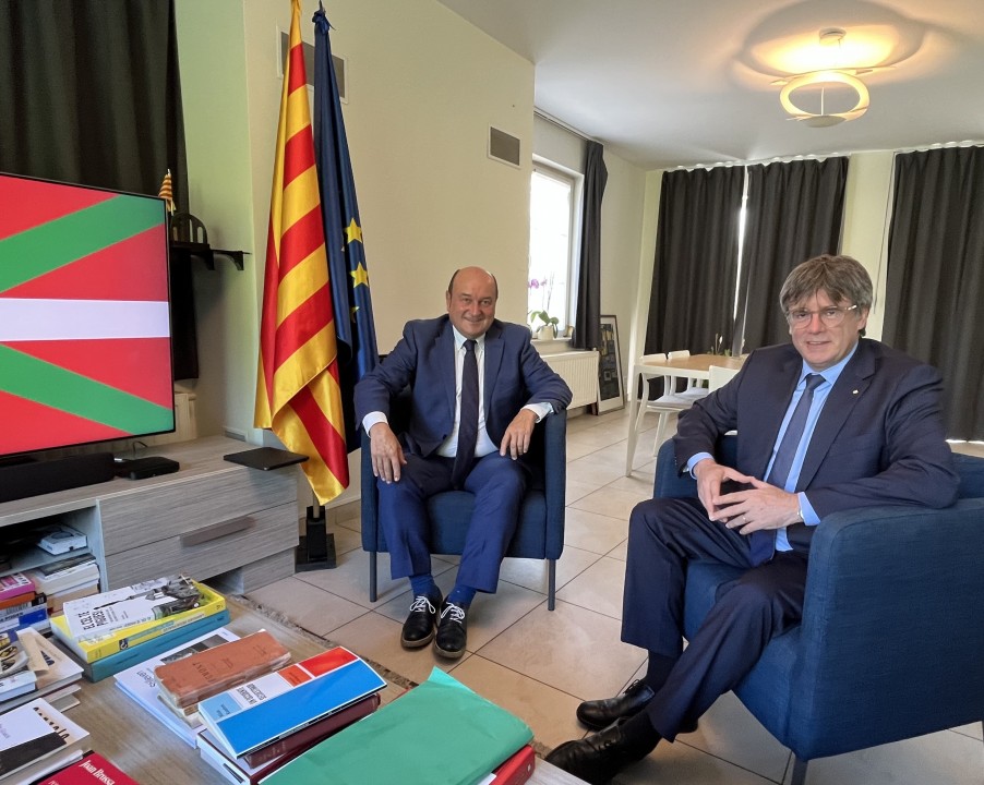 ortuza y puigdemont ortuza y puigdemont