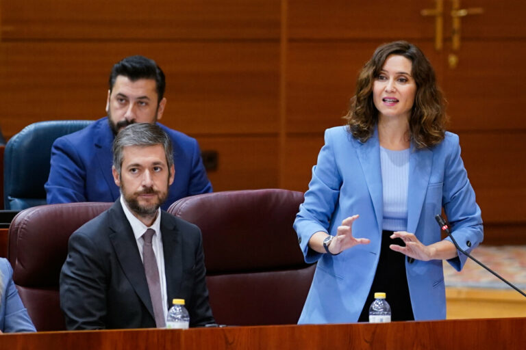 La presidenta de la Comunidad de Madrid, Isabel Díaz Ayuso, en la Asamblea. (Foto: Comunidad de Madrid)