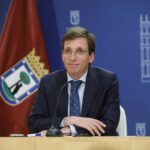 Nueva prórroga de Almeida a los coches de residentes sin etiqueta: podrán circular todo 2026