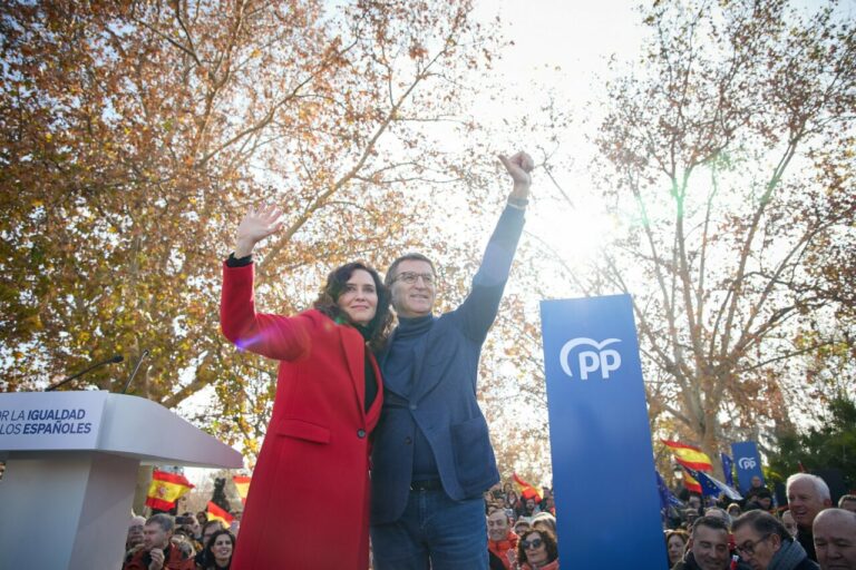 El líder del PP, Alberto Núñez Feijóo, y la presidenta de la Comunidad de Madrid, Isabel Díaz Ayuso. (Foto: PP)