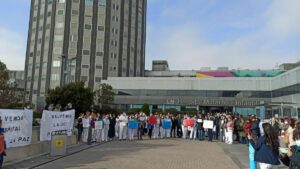 Imagen de una de las protestas en el Hospital La Paz ante la situación de la UCI Pediátrica