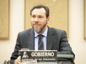 El ministro de Transportes y Movilidad Sostenible, Óscar Puente, en una comparecencia en el Congreso. (Foto: Congreso)