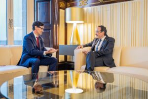 El presidente del Parlament, Josep Rull, y el primer secretario del PSC, Salvador Illa. (Foto Parlament)