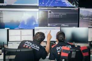 Imagen de dos Mossos d'Esquadra. (Foto: Consejería de Interior y Seguridad Pública de la Generalitat)