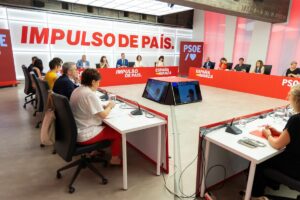 El presidente del Gobierno y secretario general del PSOE, Pedro Sánchez, en una reunión de la Comisión Ejecutiva Federal en la sede Ferraz. (Foto: PSOE / Eva Ercolanese)