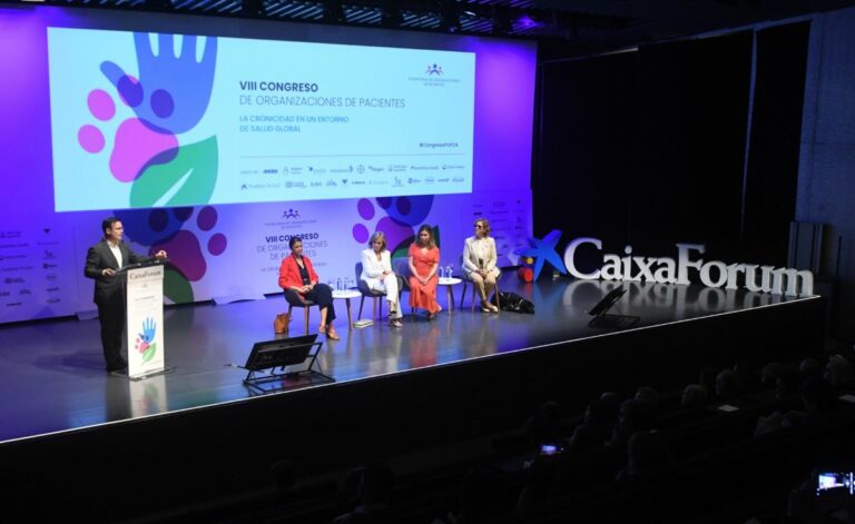 Participantes en el Congreso de Organizaciones de Pacientes celebrado en Sevilla | Foto de POP
