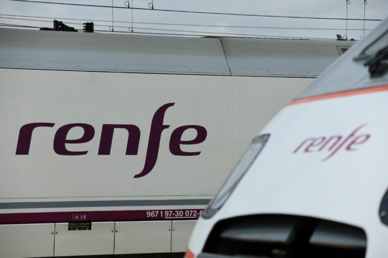 Imagen de un tren de Renfe. (Foto: Ministerio de Transportes y Movilidad Sostenible)