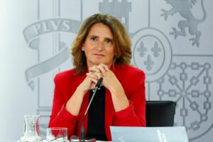 La vicepresidenta tercera y ministra para la Transición Ecológica y el Reto Demográfico, Teresa Ribera, en la rueda de prensa tras el Consejo de Ministros. (Foto: Pool Moncloa/José Manuel Álvarez)