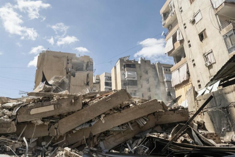 Daños materiales por los bombardeos del Ejército de Israel contra la capital de Líbano, Beirut (archivo) - Europa Press/Contacto/Matteo Placucci