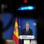 El líder del PP, Alberto Núñez Feijóo, en una declaración sin preguntas en Génova. (Foto: PP)