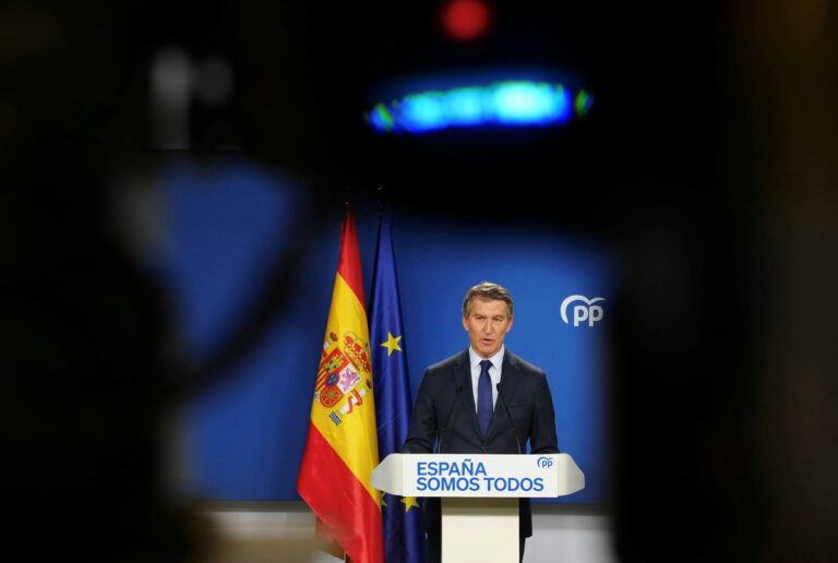 El líder del PP, Alberto Núñez Feijóo, en una declaración sin preguntas en Génova. (Foto: PP)